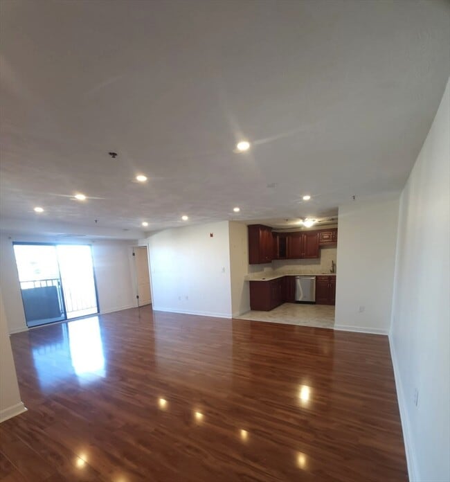 Building Photo - 39 Parlin St