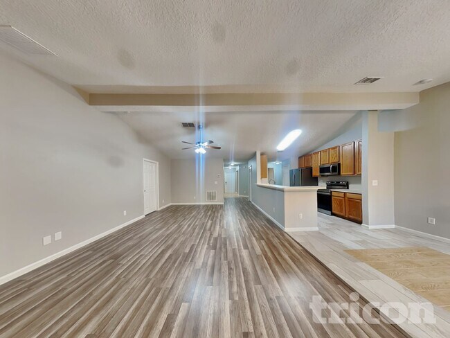 Foto del edificio - 13 Slocum Path