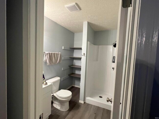 Foto del edificio - 502 S Village Ct