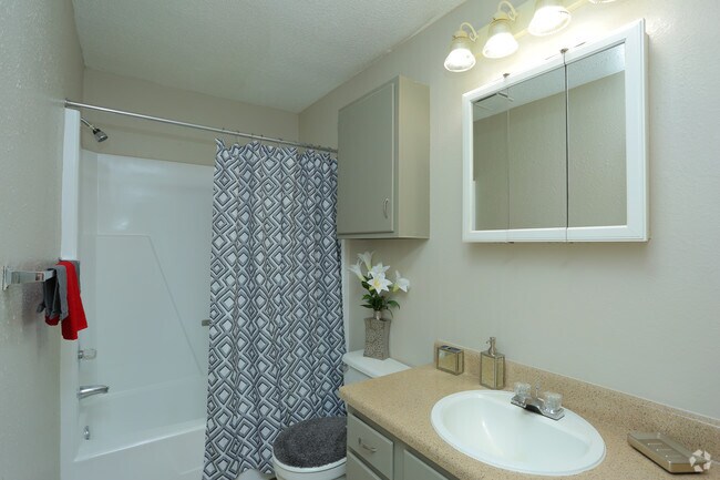 1HAB, baño - Echo Trail