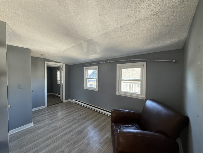 Building Photo - 144 Franklin St