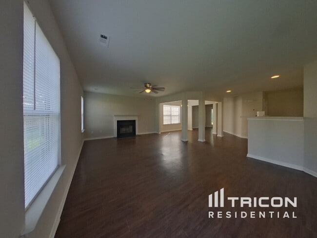 Foto del edificio - 2742 Rustic Ridge Ct