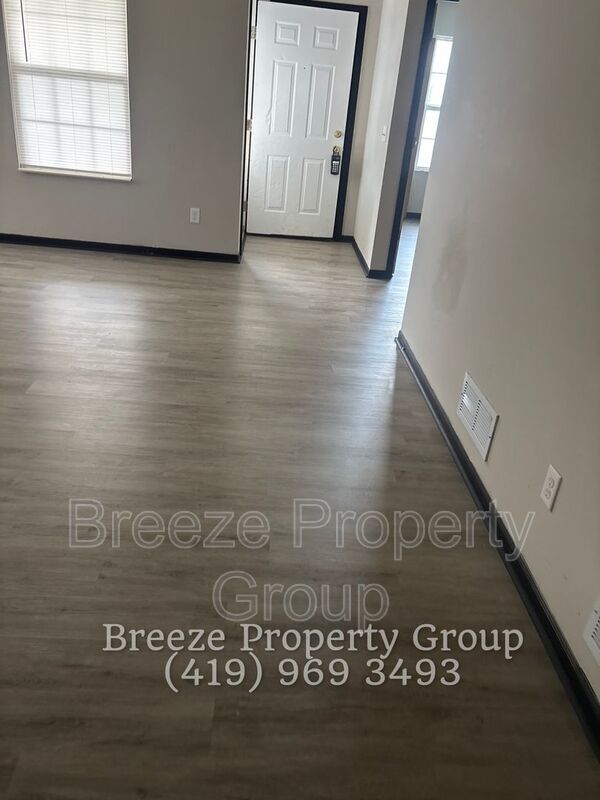 Foto del edificio - 2983 Megan Cir