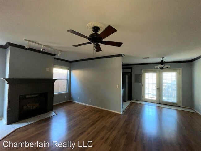 Building Photo - 3 br, 2.5 bath House - 323 Potomac Dr