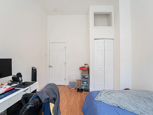 Building Photo - 911 N 16th St