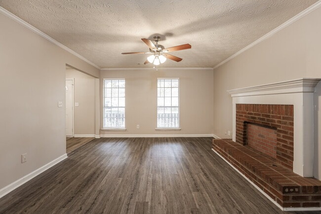 Building Photo - 5543 Dorsett Shoals Rd