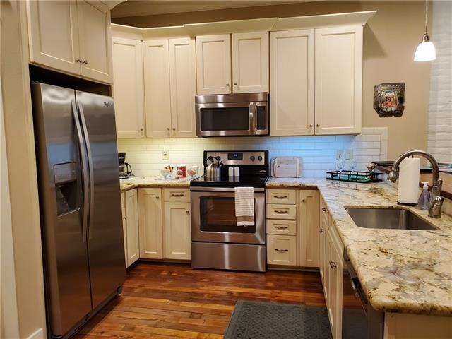 Building Photo - 216 Chartres St