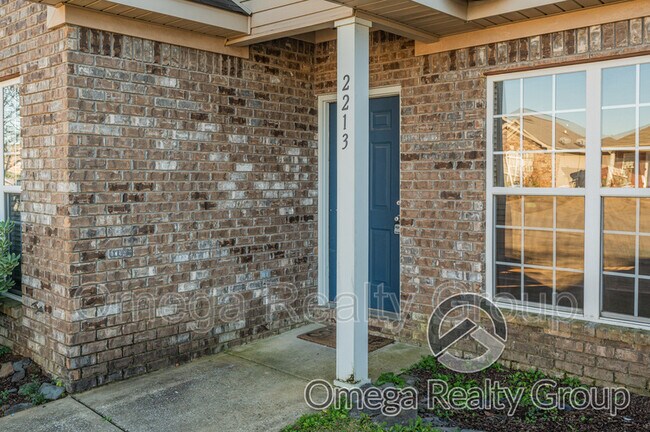 Building Photo - 2213 Starlight Dr