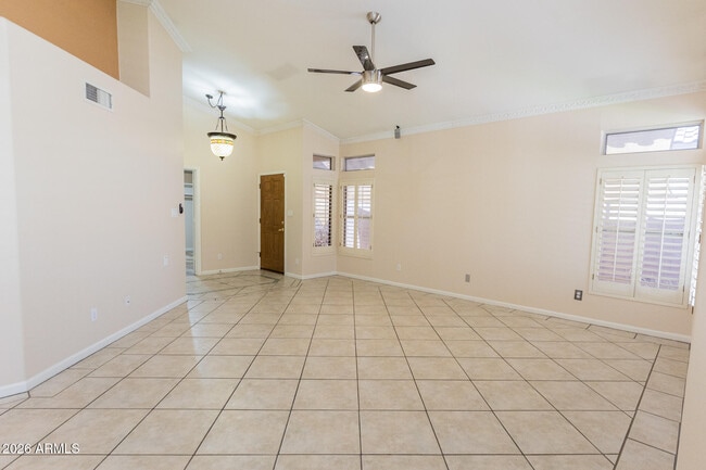 Building Photo - 7421 S Kachina Dr