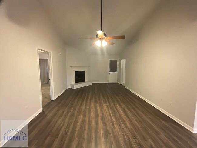 Foto del edificio - 1434 Paul Caswell Blvd