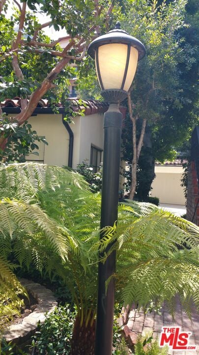 Foto del edificio - 10840 Lindbrook Dr