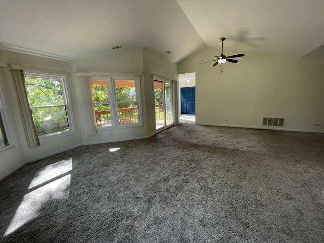 Building Photo - 13 Willow Pkwy