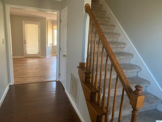 Building Photo - 106 Willena Dr