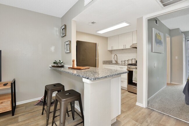Foto del edificio - The Oasis Apartments