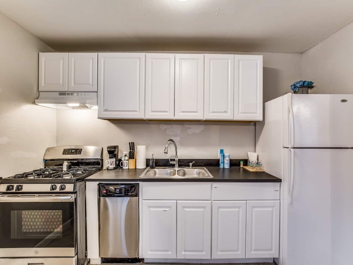 805 Colquitt St Unit 05, Houston, TX 77006 Apartments in Houston, TX