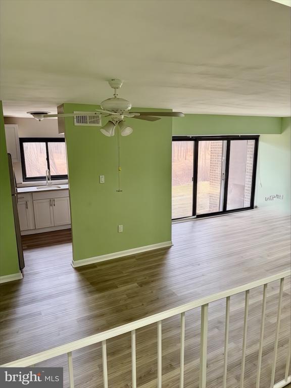 Foto del edificio - 15712 Dorset Rd