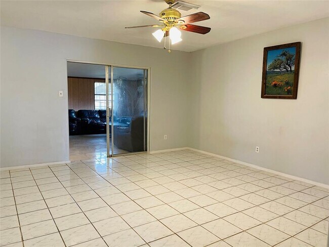 Foto del edificio - 9719 Fonville Dr