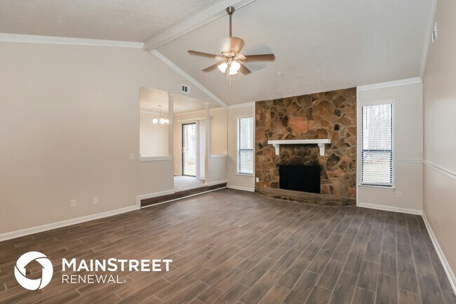 Foto del edificio - 125 Whitney Way