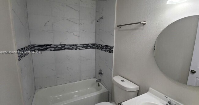 Foto del edificio - 450 SW 2nd St