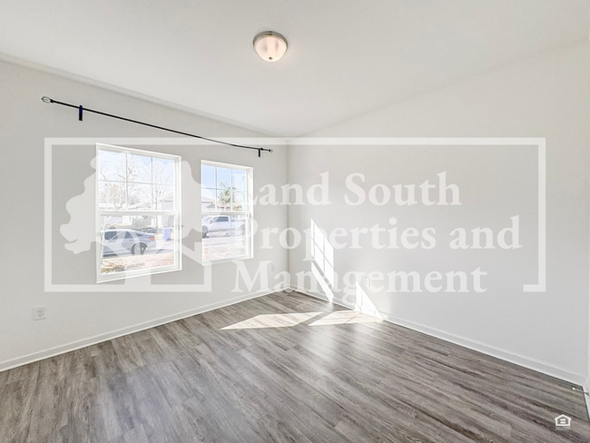 Building Photo - 4141 Salt Springs Ln