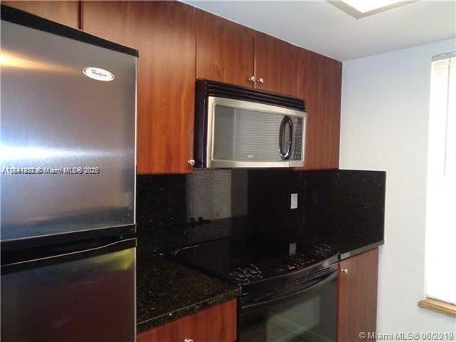 Foto del edificio - 8400 Coral Lake Way
