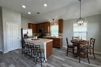 Building Photo - 5907 Yaupon Ridge Dr