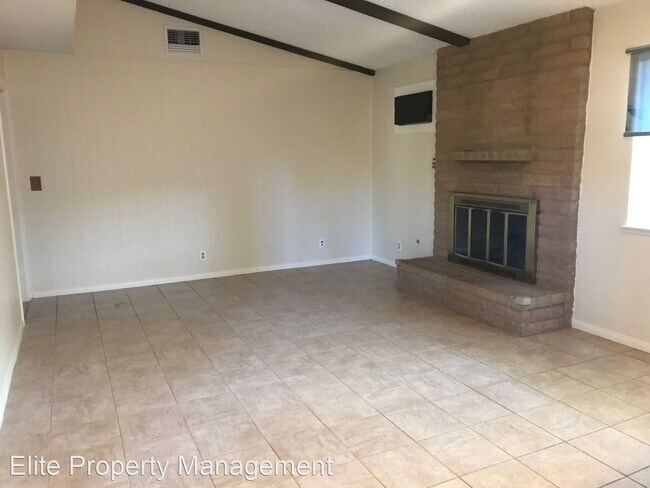 Foto del edificio - 3 br, 2.5 bath House - 619 W Howell Ave