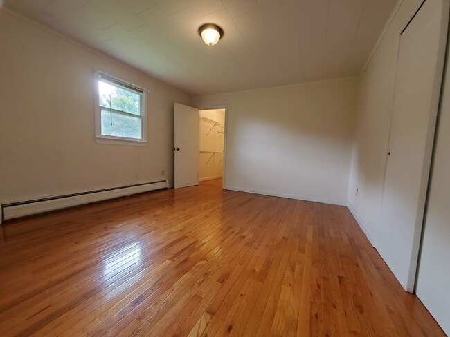 Building Photo - 77 Joseph St