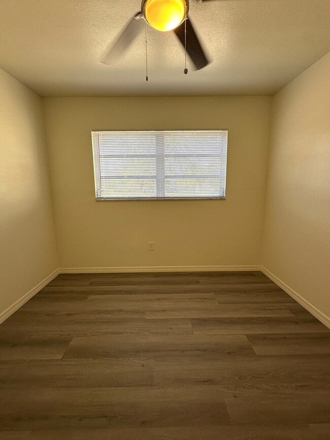 311 Como 2-bedroom 1st floor back corner - Davis Islands Apartments