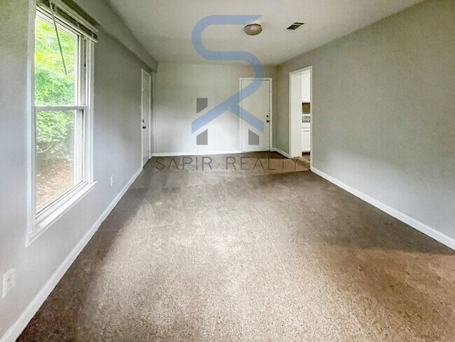 Foto del edificio - 3017 Belvedere Ln