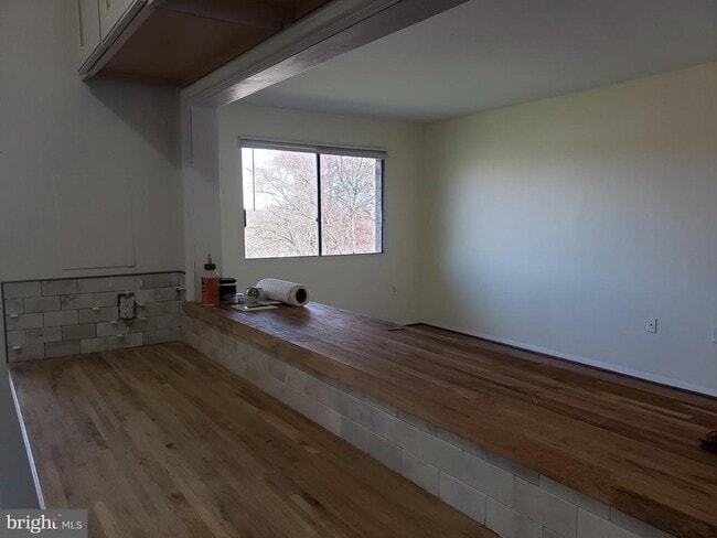 Building Photo - 12701 Lotte Dr