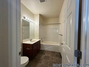 Building Photo - 311 Lowell St