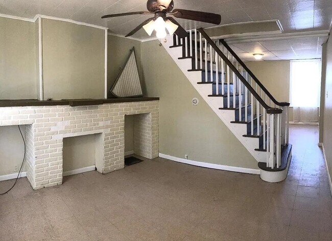 Photo - 1840 E Oakdale St House