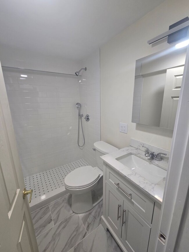 Photo - One bedroom MBTA GL-B Apartment