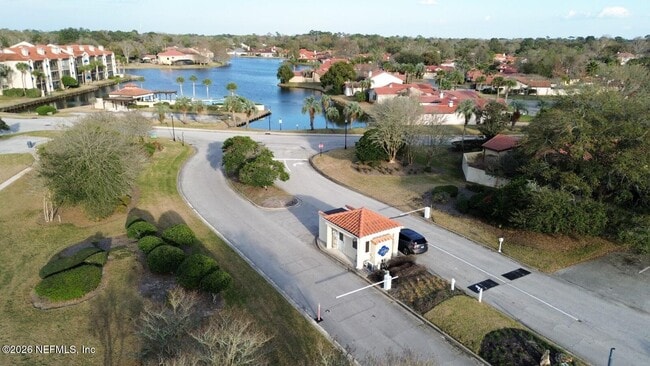 Building Photo - 4632 Corrientes Cir N