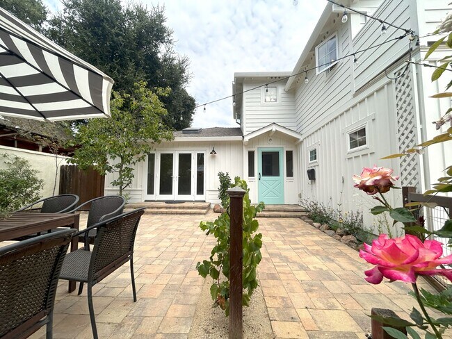 Building Photo - Charming 4-Bedroom Home with ADU near Stan...