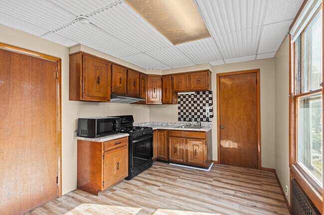 Foto del edificio - 75-77-77 Highwood Terrace