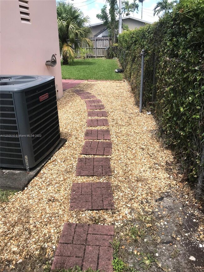 Foto del edificio - 16120 SW 105th Ave