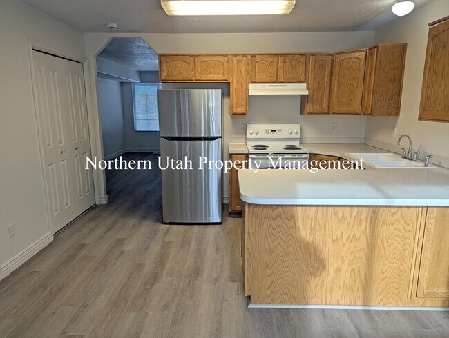 Foto del edificio - 3 Bed 2.5 Bath HVAC