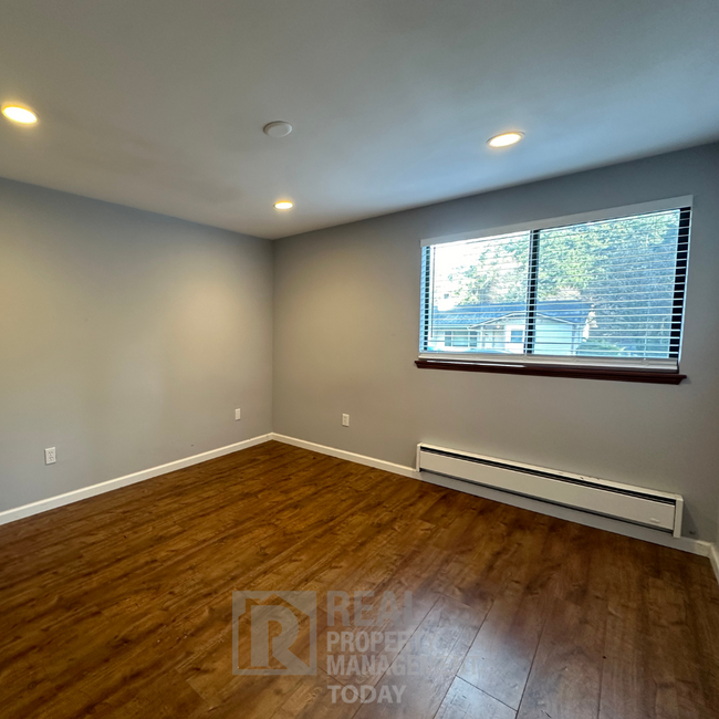 Building Photo - Peaceful 2 Bedroom 2 Bathroom - minutes fr...