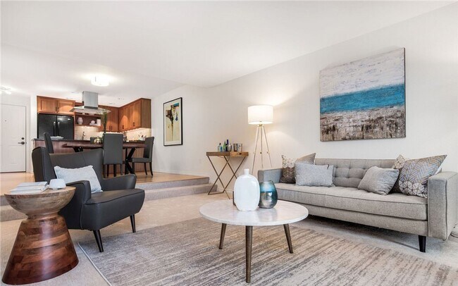 Building Photo - WELL-MAINTAINED 2-BEDROOM INTERBAY CONDO F...