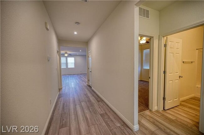 Building Photo - 3602 E Umatilla Ave