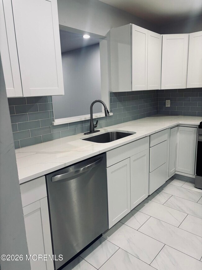 Foto del edificio - 1 Upperbrook Ct
