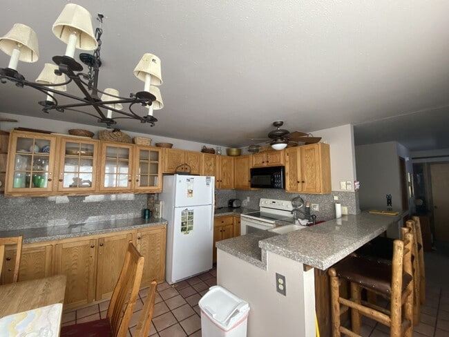 Building Photo - 21 Crested Mountain Ln