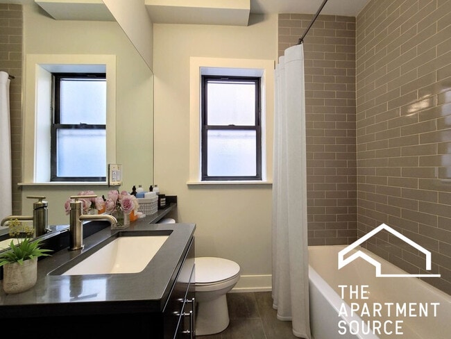 Foto del edificio - 1147 Maple Ave