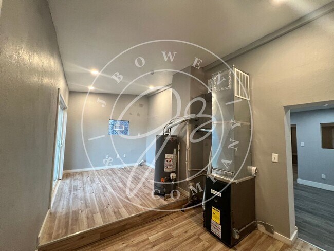 Foto del edificio - Spacious South Toledo 3 bedroom 1 bathroom...