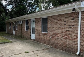 Building Photo - 3228 Lens Ave