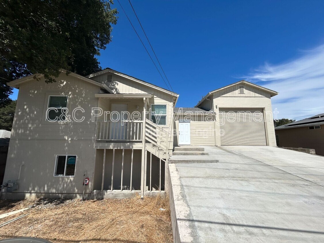 Foto principal - 2226 Sacramento St