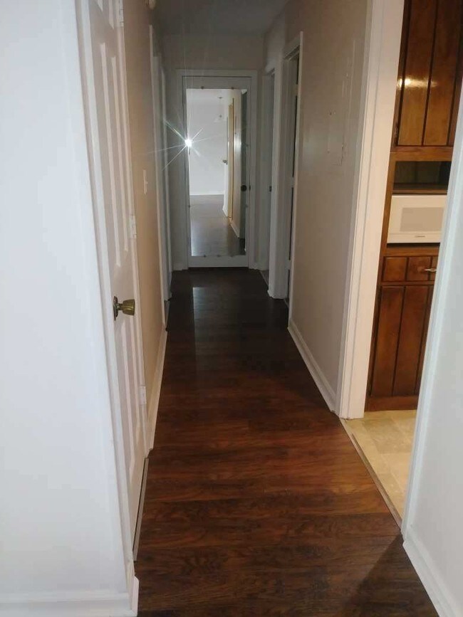 2845 Hikes Ln Unit 206, Louisville, KY 40218 Condo for Rent in