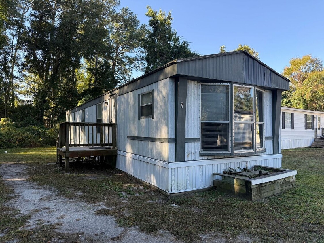 Primary Photo - 2 Bedroom 1 Bathroom